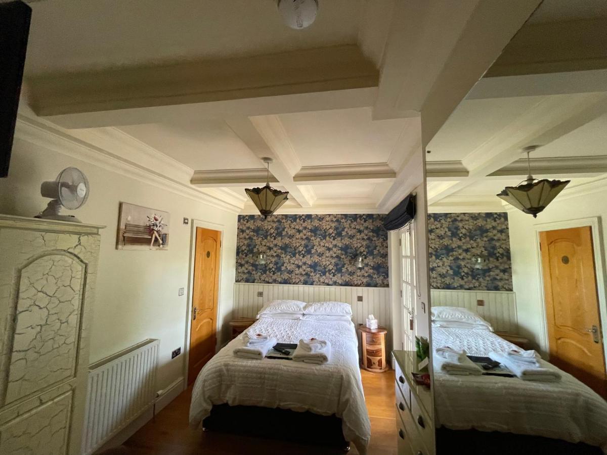 סנט אוסטל Bradleigh Lodge מראה חיצוני תמונה