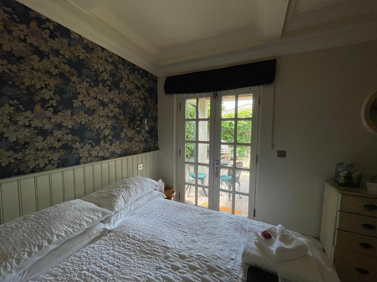 סנט אוסטל Bradleigh Lodge מראה חיצוני תמונה